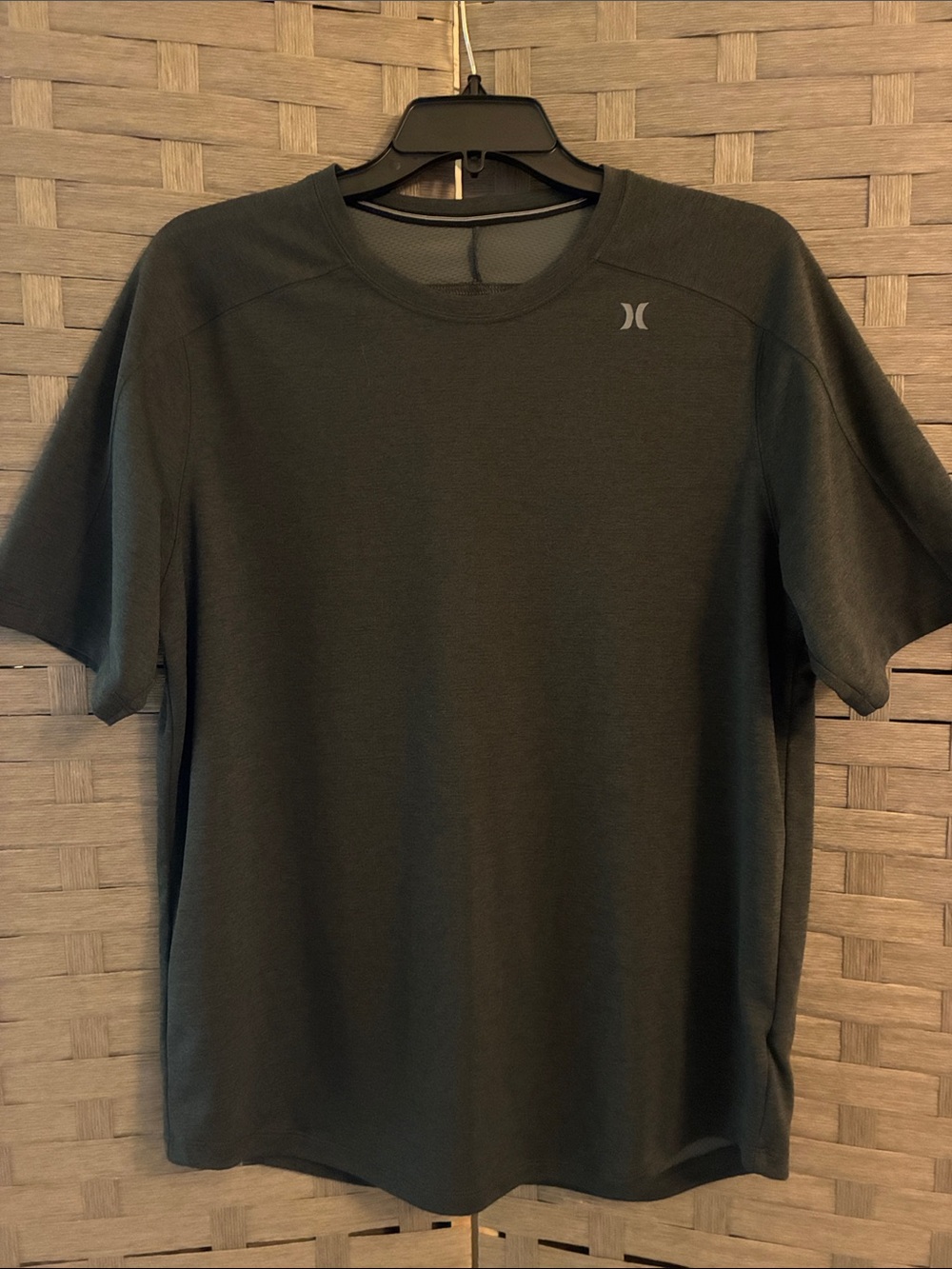 Hurley Men's Dry Fit Short Sleeve Crew T-Shirt in Grey (bundle for discount)